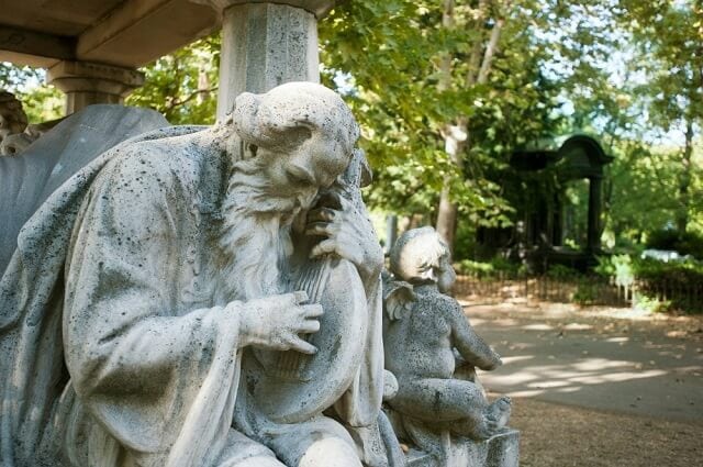 Helytörténeti séta a Farkasréti temetőben