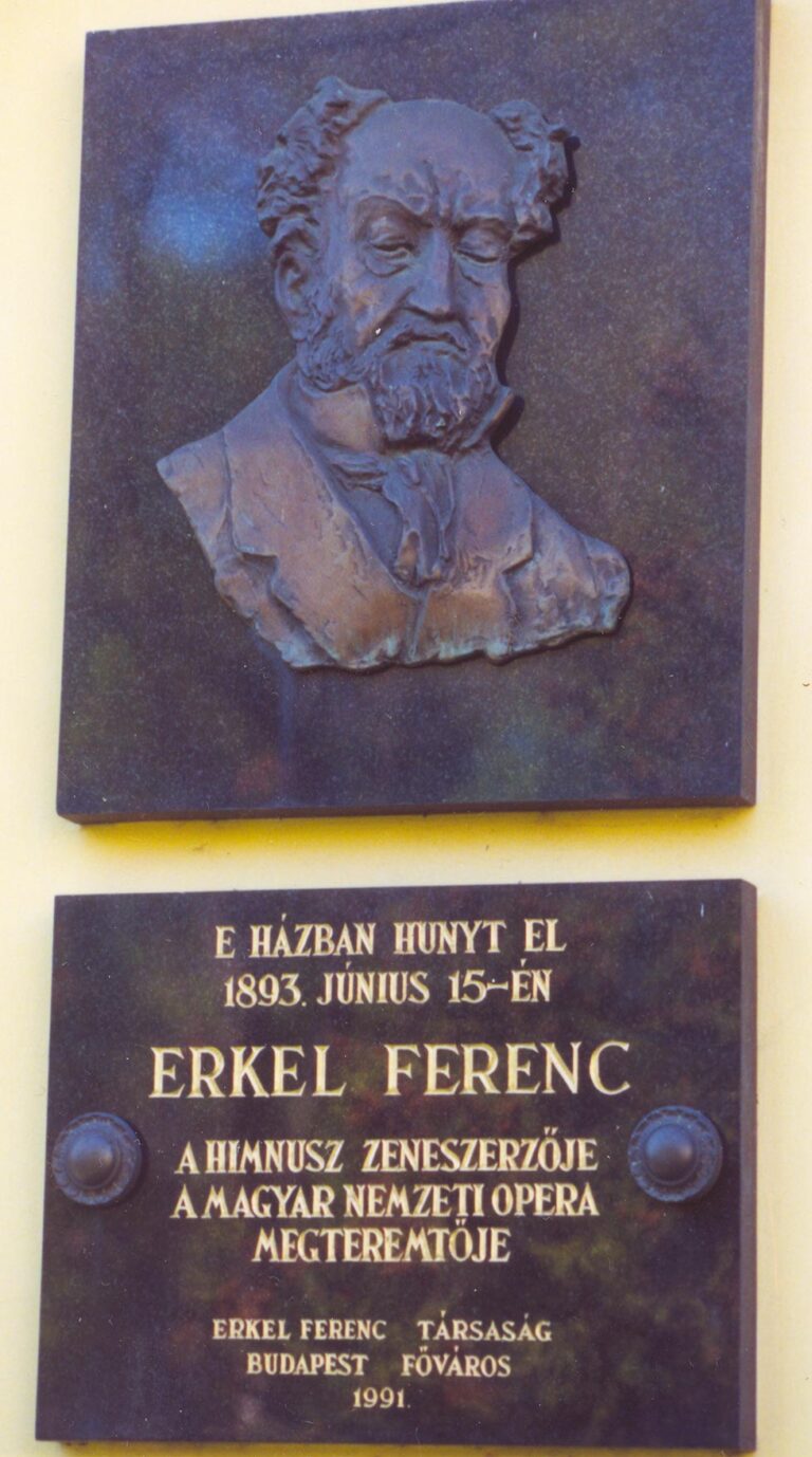 Köztéri reprezentáció a Hegyvidéken – KultSzalon