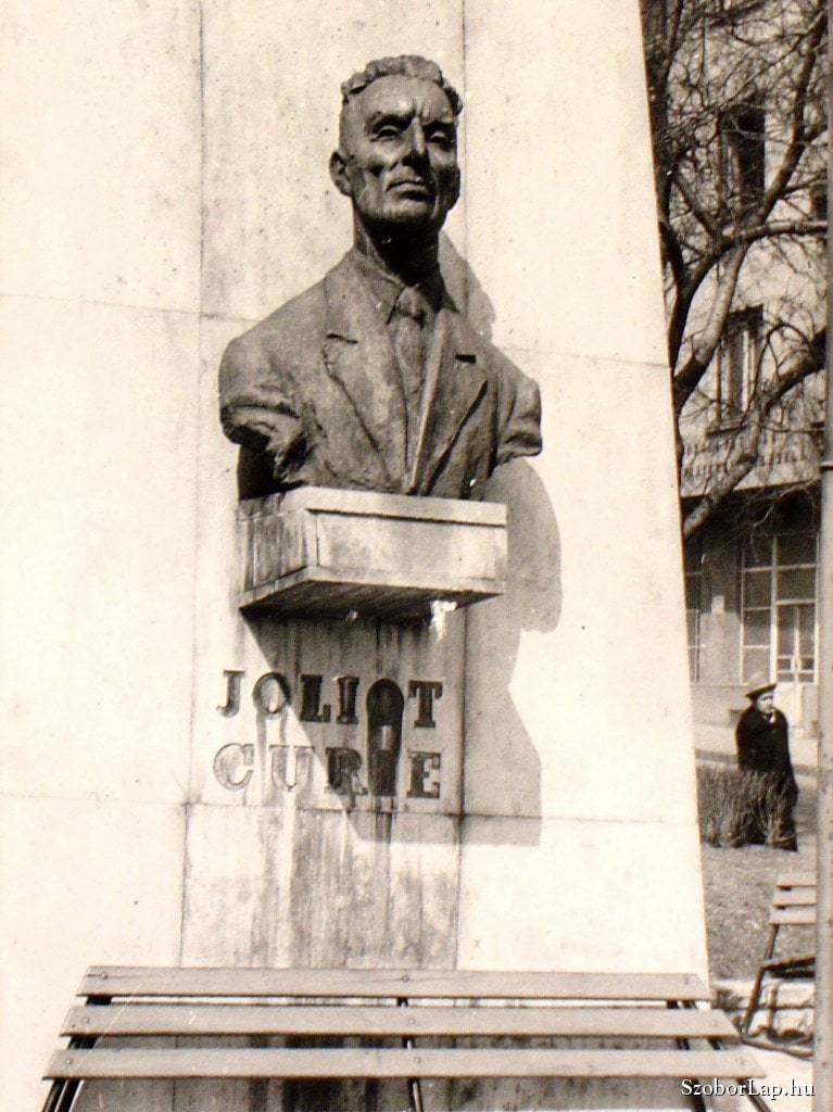 Köztéri reprezentáció a Hegyvidéken – KultSzalon