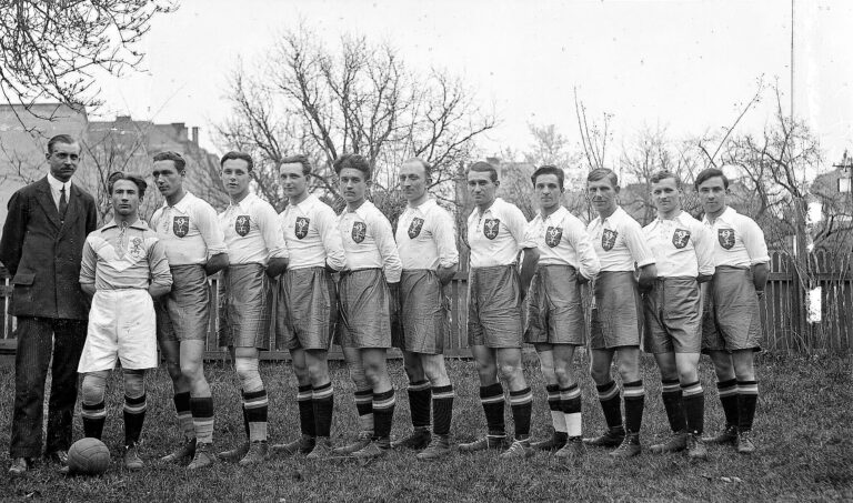 Hegyvidéki ipartörténet / Legendás precizitás a Csörsz utcából – MOM emlékkiállítás