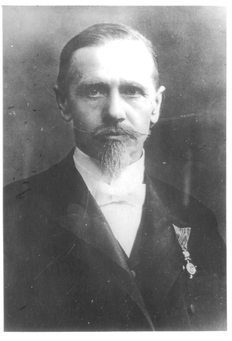 Hegyvidéki ipartörténet / Legendás precizitás a Csörsz utcából – MOM emlékkiállítás